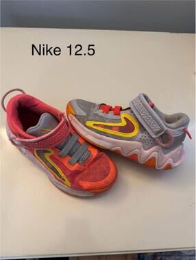 Nike 12.5 little kids shoes